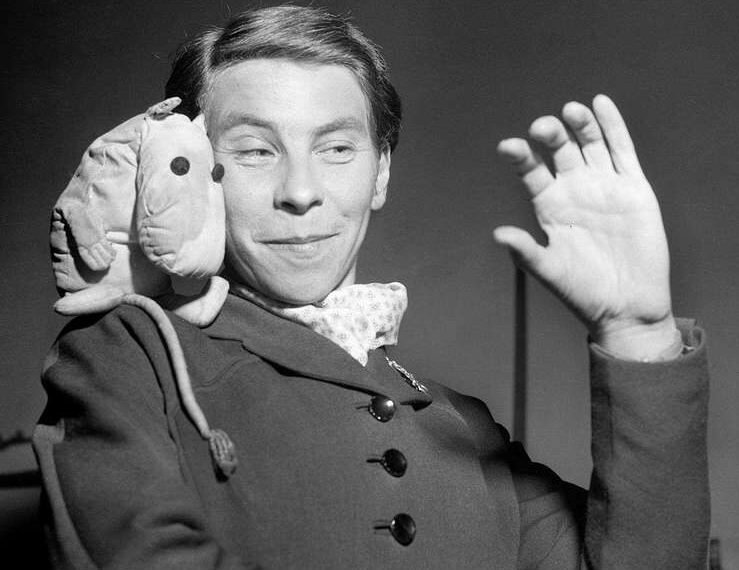 Tove Jansson: Building a Queer Moomin World in Plain Sight